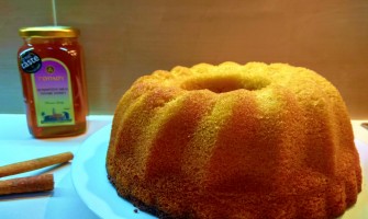 Κέικ με τζίντζερ και μέλι